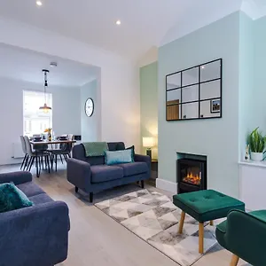 https://phillip-house.hotelsin-chester.com