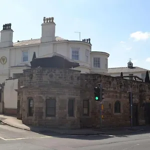 https://the-walton.hotelsin-nottingham.com